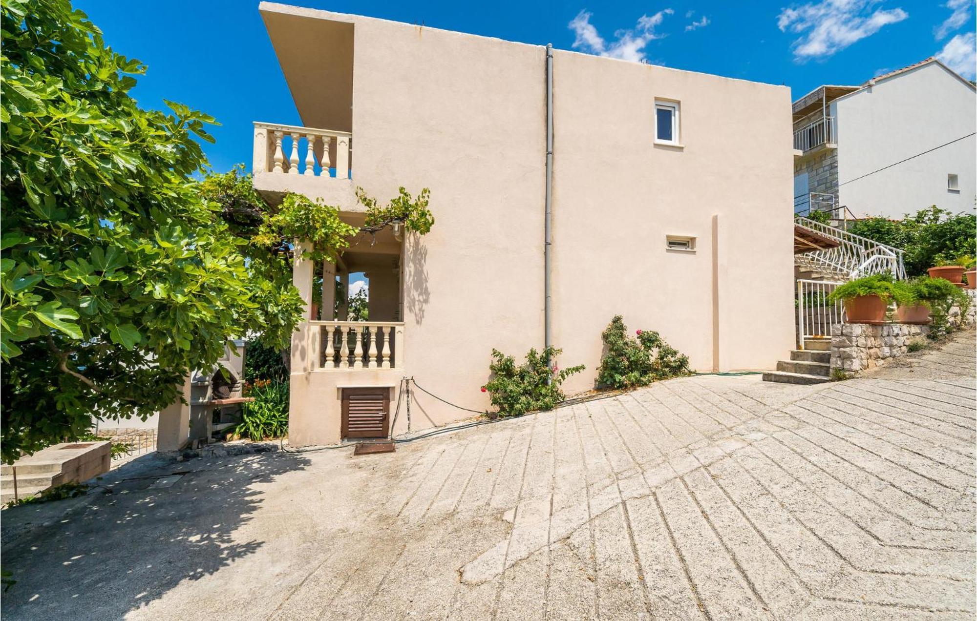 Stunning Apartment In Gruda With House Sea View Molunat Exterior photo